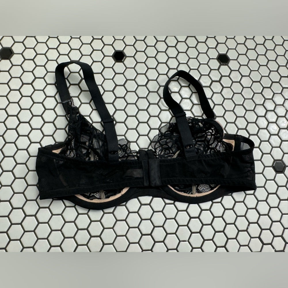 Paramour Underwire Bra Size 40d - image 2